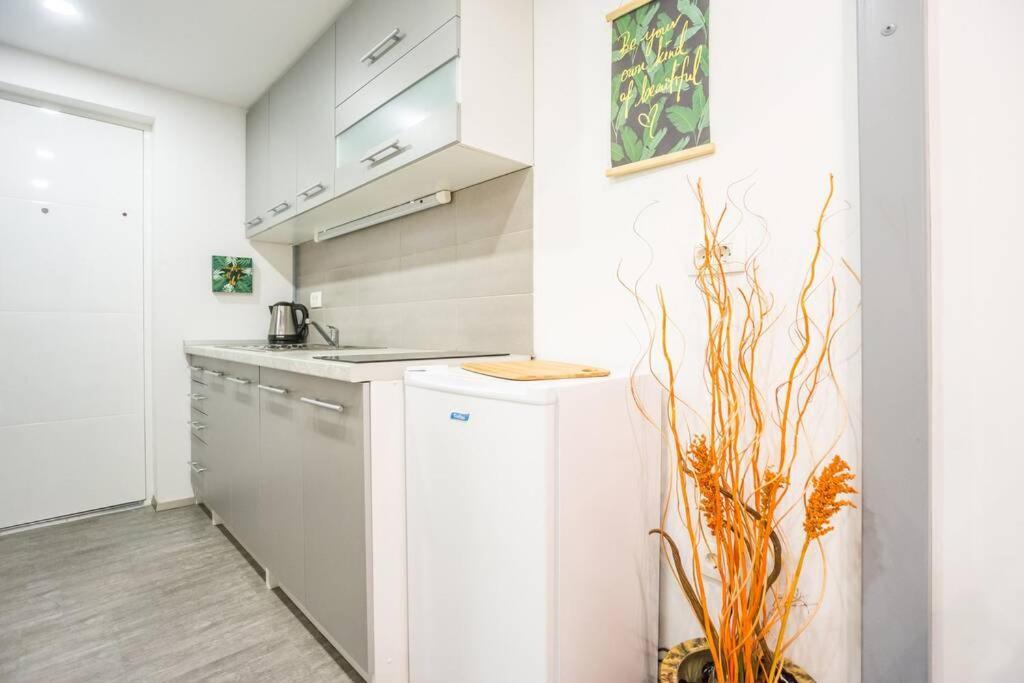 Apartma N'Poznam Tobacna ลูบลิยานา ภายนอก รูปภาพ